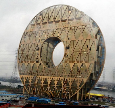 广州土豪金大厦